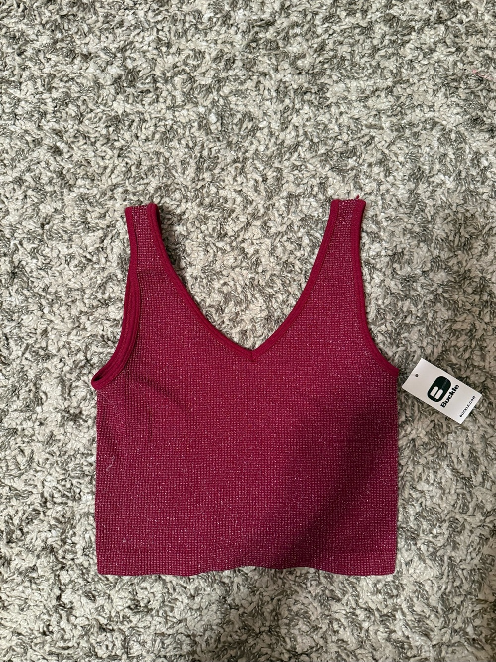 Buckle Burgundy Sparkly V-Neck Cropped Knit Tank